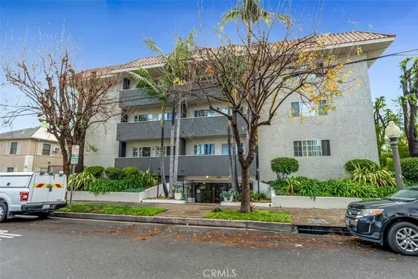 4140 Warner Boulevard #208, Burbank, CA 91505