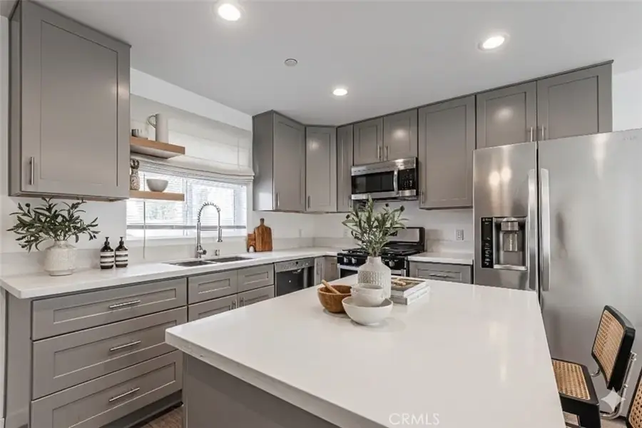 1119 N Berendo, Los Angeles, CA 90029 - Image #2