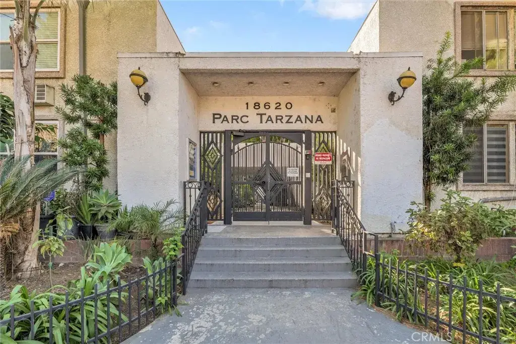 18620 Hatteras, Tarzana, CA 91356 - Image #1