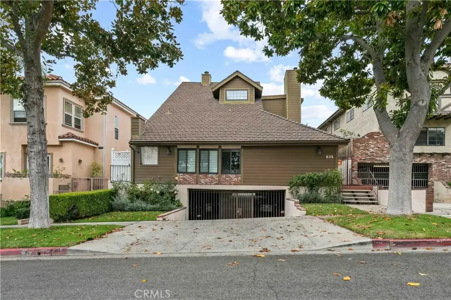 635 E Magnolia #B, Burbank, CA 91501 - Image #2