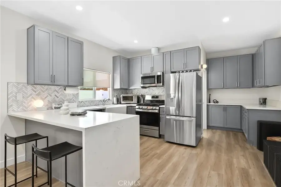 2129 N Pepper Street, Burbank, CA 91505 - Image #2