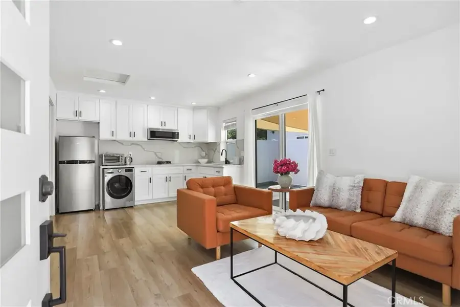 2129 N Pepper Street, Burbank, CA 91505 - Image #3