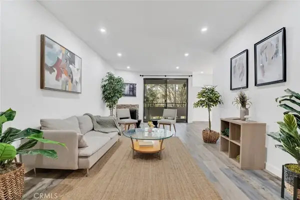 13331 Moorpark Street #206, Sherman Oaks, CA 91423