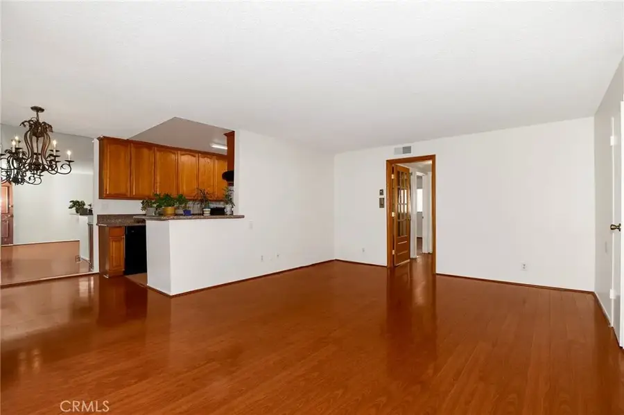 5403 Newcastle Avenue #28, Encino, CA 91316 - Image #2
