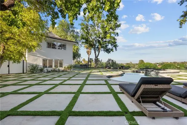 19538 Redwing, Tarzana, CA 91356