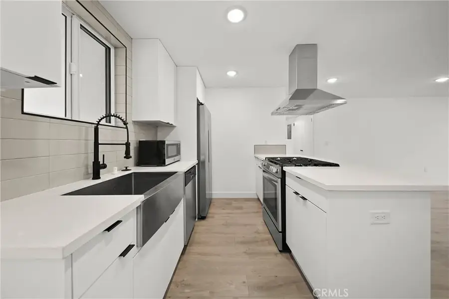 171 S Hoover, Los Angeles, CA 90004 - Image #3