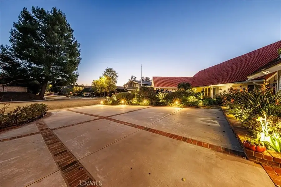 22957 De Kalb Drive, Calabasas, CA 91302 - Image #3