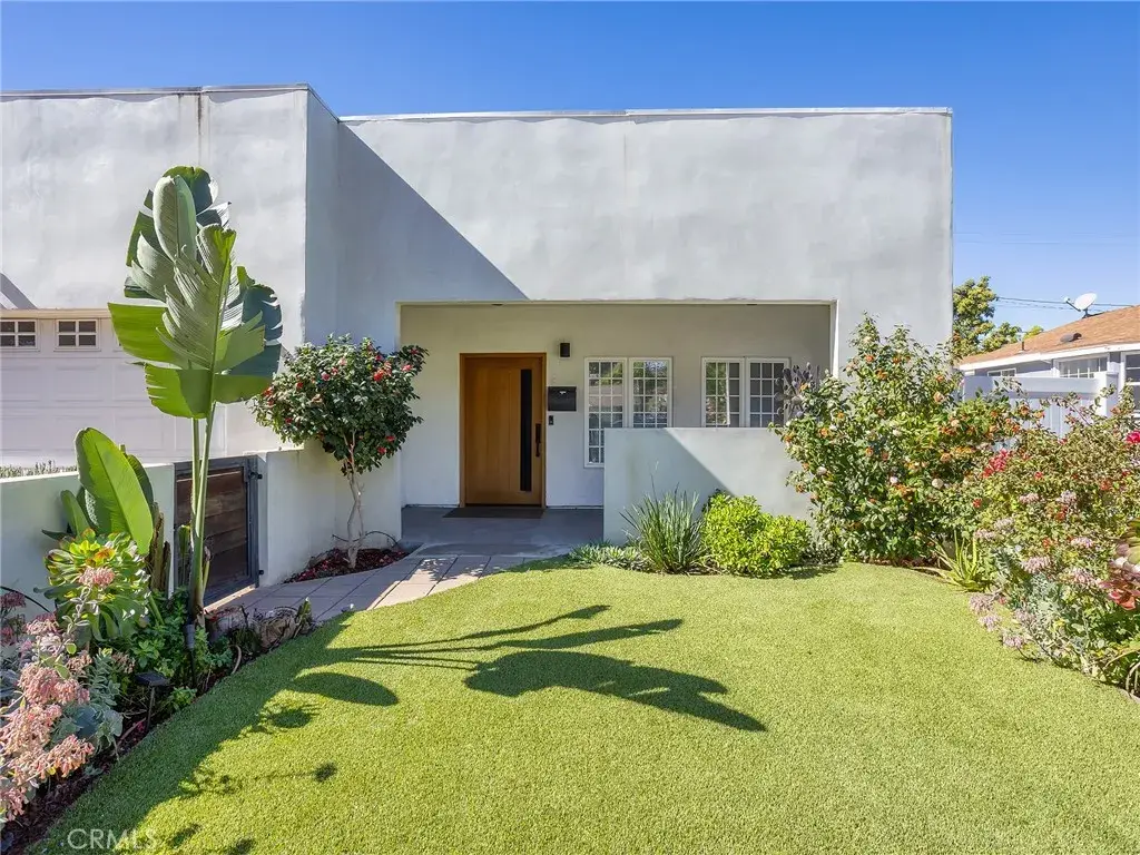 1033 N Pass Avenue, Burbank, CA 91505 - #1