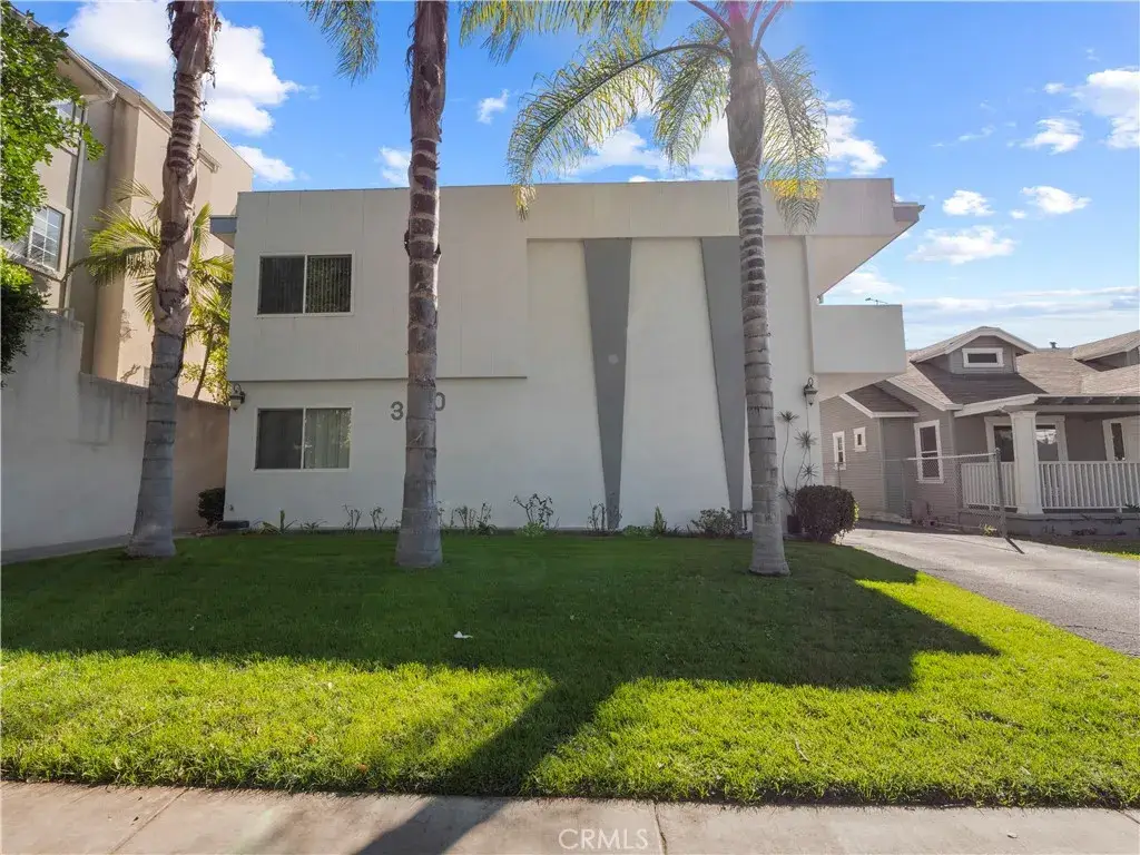 350 W Wilson, Glendale, CA 91203 - #1