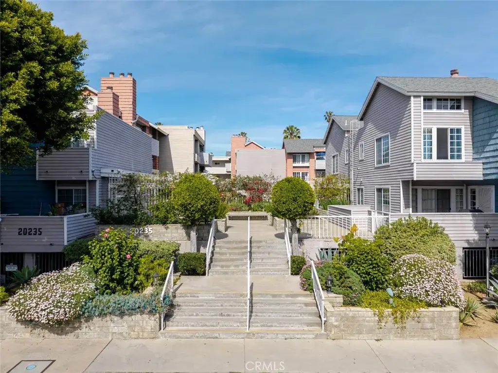 20235 Keswick Street #212, Winnetka, CA 91306 - #1