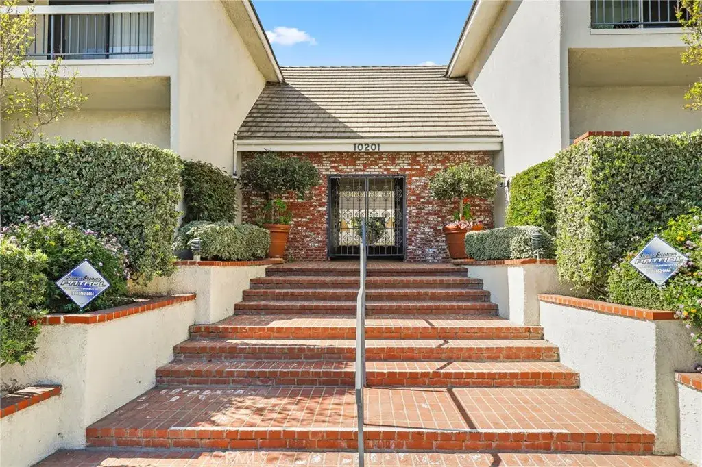 10201 Mason Avenue #19, Chatsworth, CA 91311 - #1