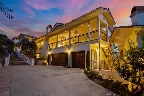 12 Skyline Drive, Burbank, CA 91501