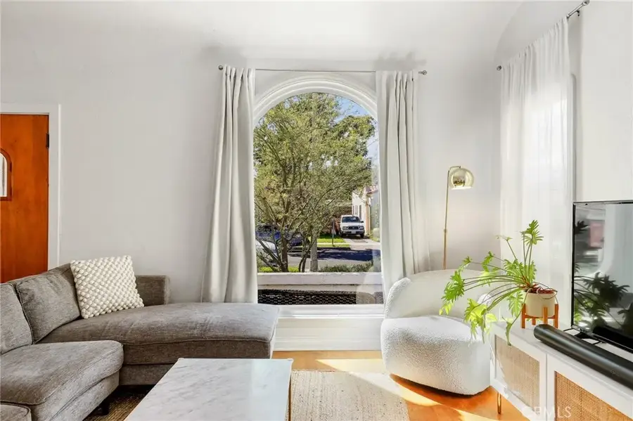 6042 Gundry Avenue, Long Beach, CA 90805 - #2