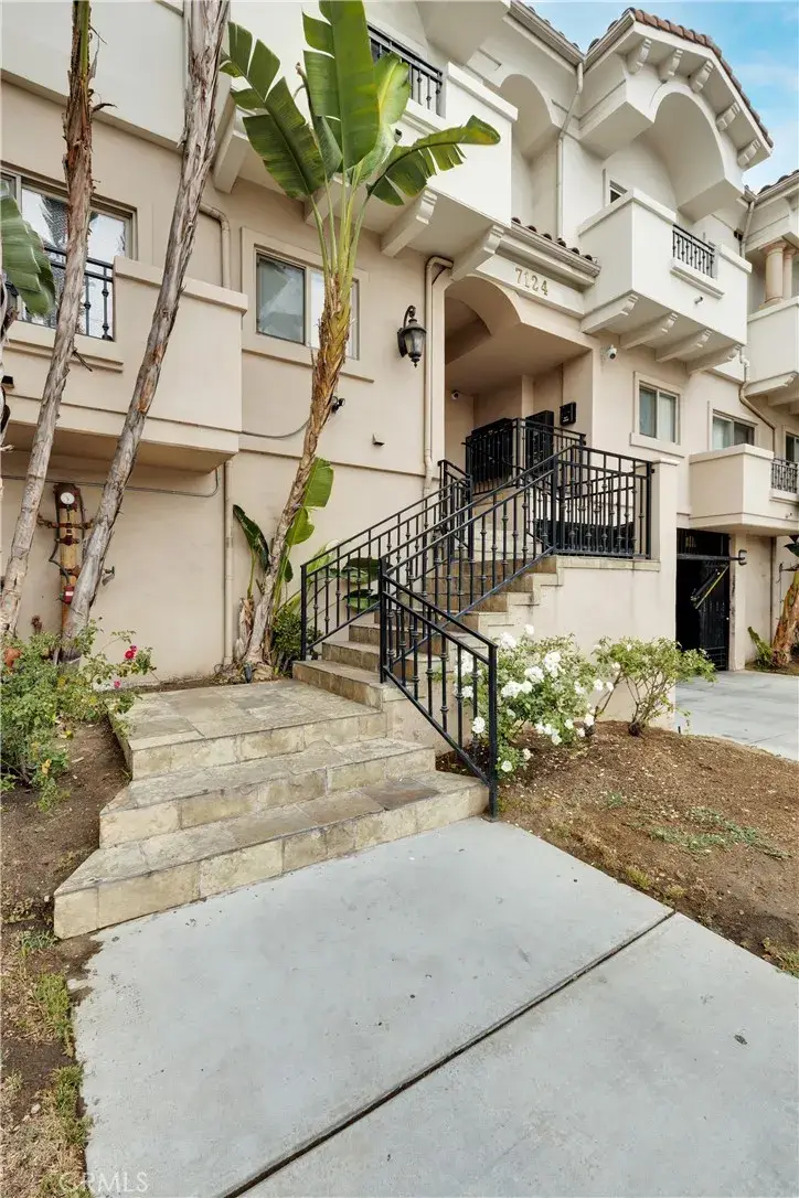 7124 Woodman #3, Van Nuys, CA 91405 - #3
