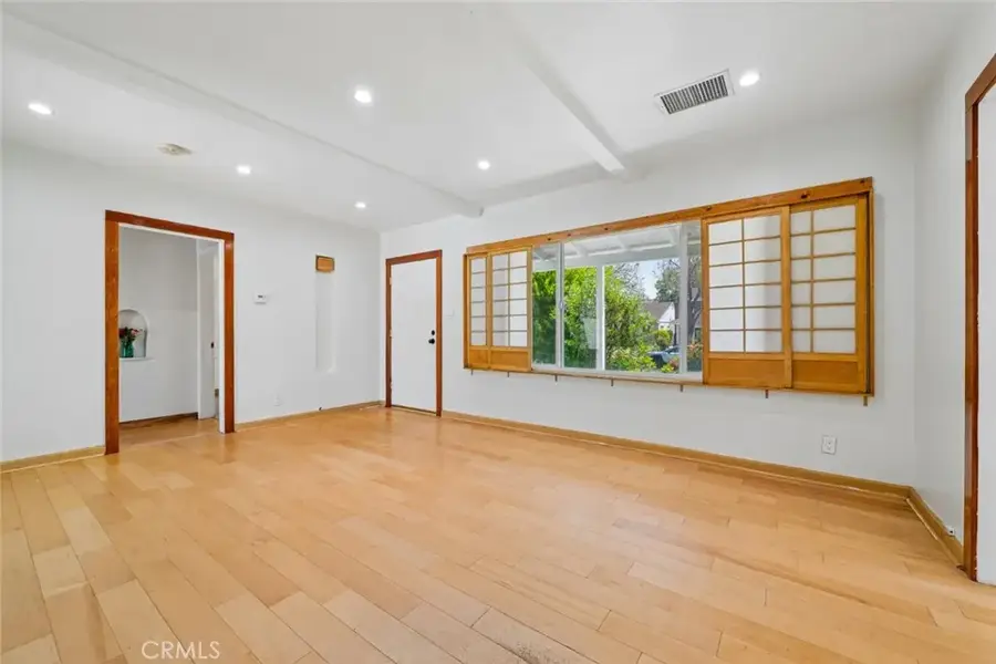 449 W Elm Avenue, Burbank, CA 91506 - #2