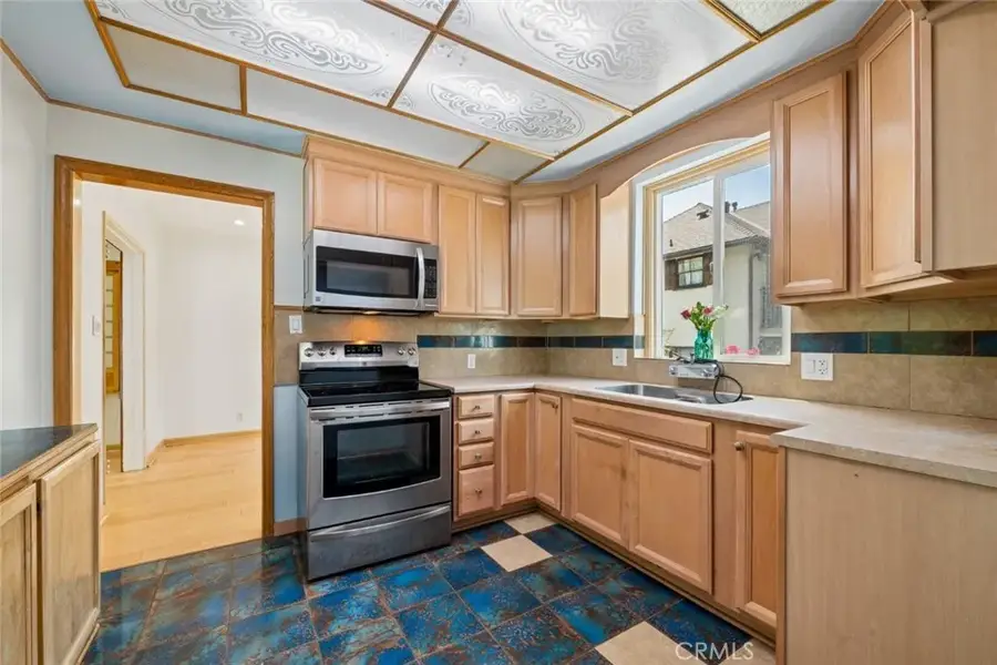 449 W Elm Avenue, Burbank, CA 91506 - #3