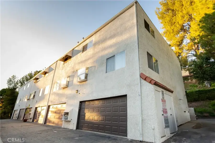 9551 Via Ricardo, Burbank, CA 91504 - #2