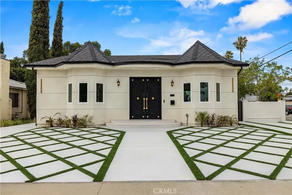 8149 Saint Clair, North Hollywood, CA 91605 - #1