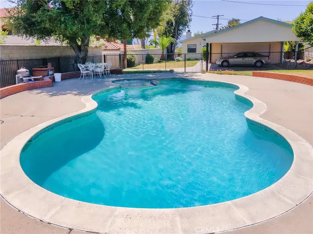 921 E Elmwood Avenue, Burbank, CA 91501 - #1