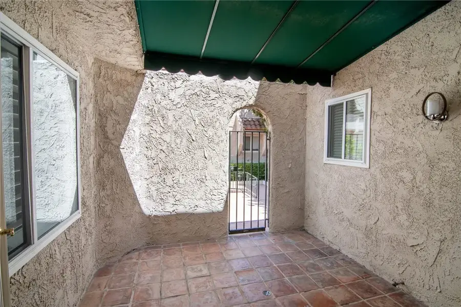 5401 Zelzah, Encino, CA 91316 - #3