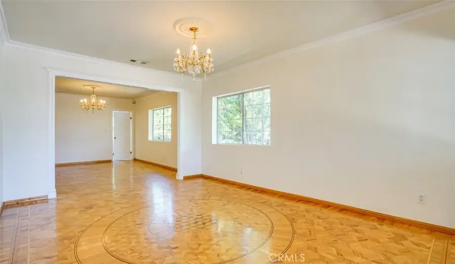 14260 Kittridge Street, Van Nuys, CA 91405 - #3
