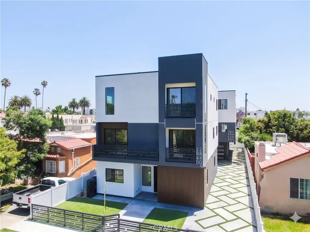 2840 Wellington Road, Los Angeles, CA 90016 - #1