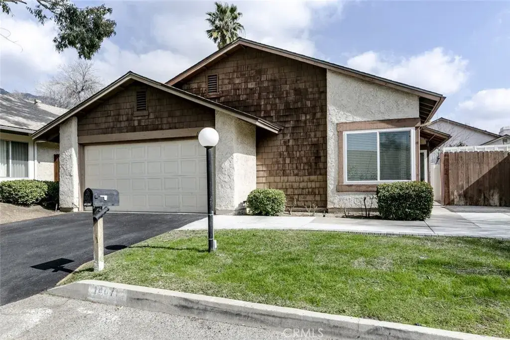 14071 Fenton Lane, Sylmar, CA 91342 - #1