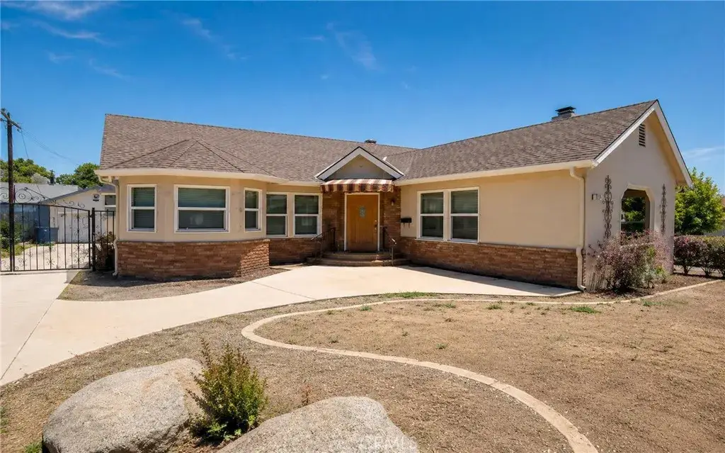 232 E Weldon, Fresno, CA 93704 - #1