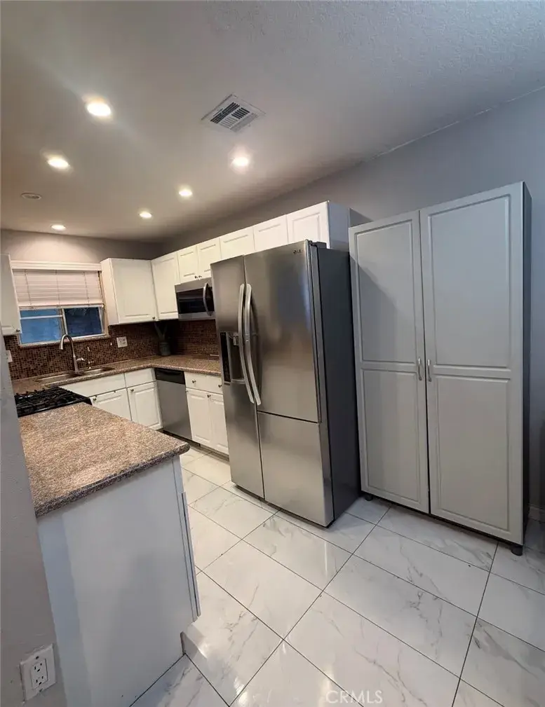 19928 Chase Street #23, Winnetka, CA 91306 - #3