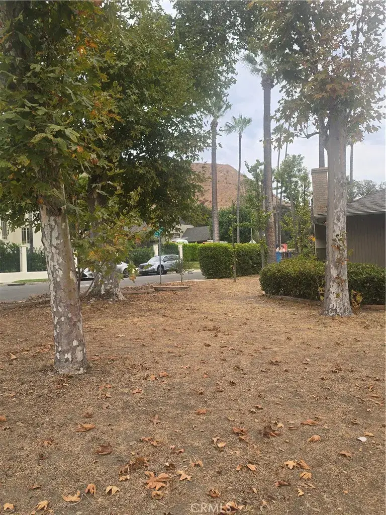 1760 Grandview, Glendale, CA 91201 - #2