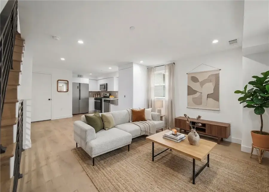 171 S Hoover, Los Angeles, CA 90004 - #2