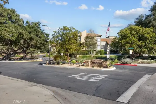 751 Birchpark Circle #201, Thousand Oaks, CA 91360