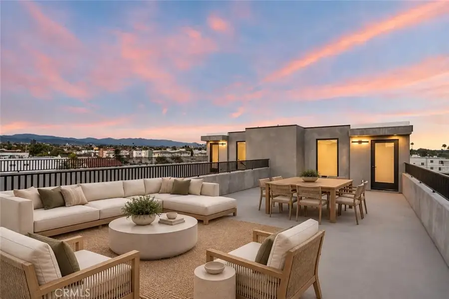 2204 Carmona, Los Angeles, CA 90016 - #3