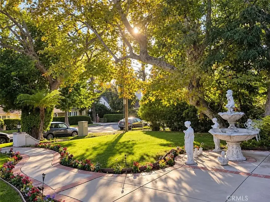 845 W Kenneth, Glendale, CA 91202 - #2
