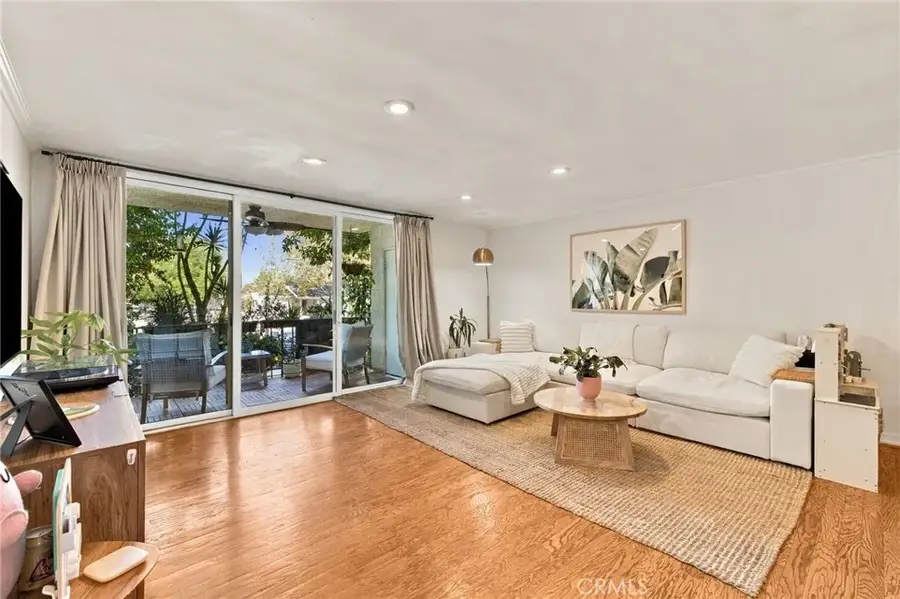10240 Camarillo #115, Toluca Lake, CA 91602 - #3