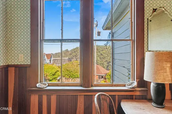 33850 East Lane, Albion, CA 95410