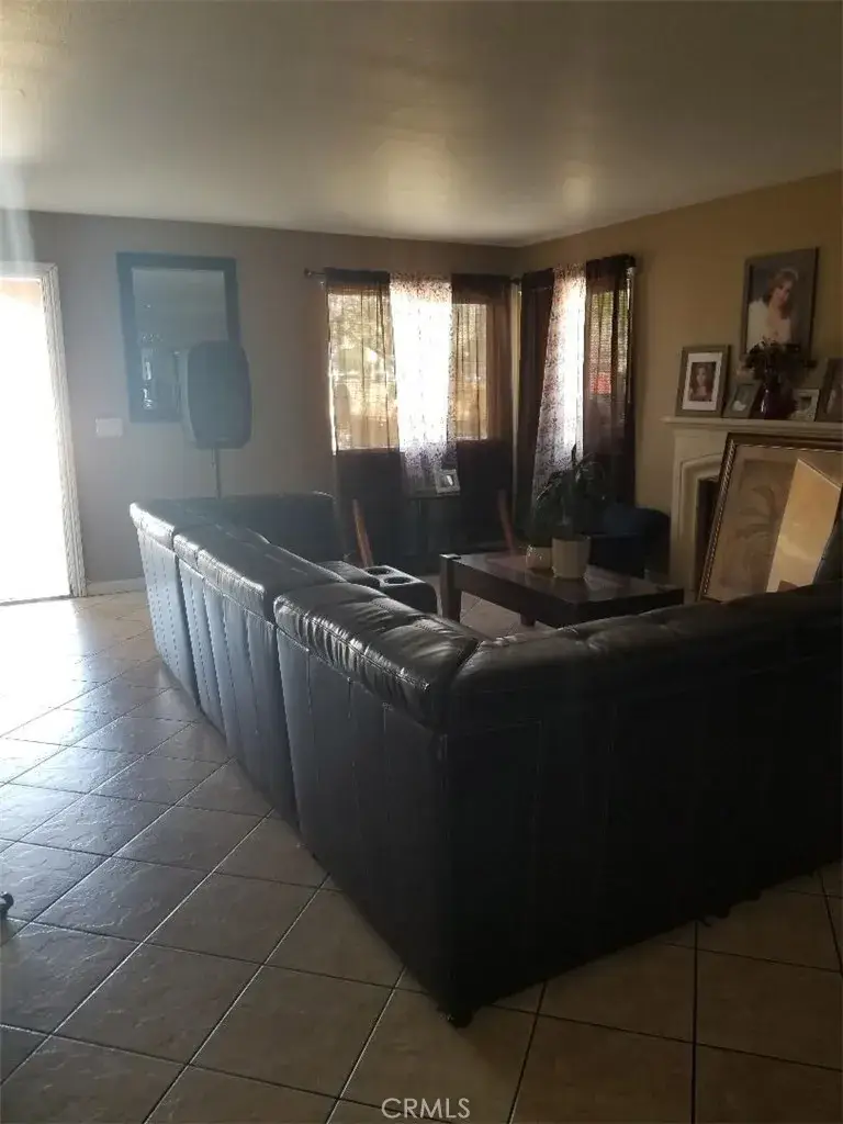 6342 Stobbs Way, Riverside, CA 92509 - Image #3