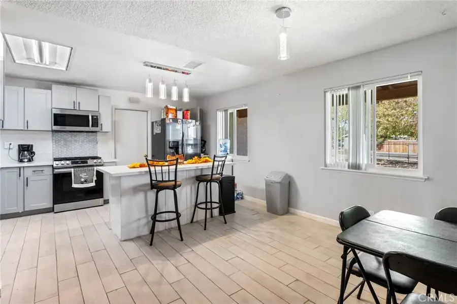 15063 Mauna Loa St, Hesperia, CA 92345 - Image #2