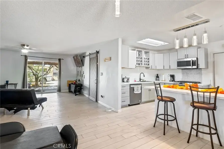 15063 Mauna Loa St, Hesperia, CA 92345 - Image #3