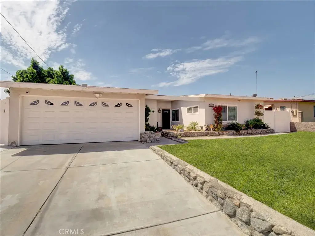 225 W Alru Street, Rialto, CA 92376 - Image #1