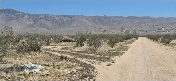 26585 Del Oro, Apple Valley, CA 92308