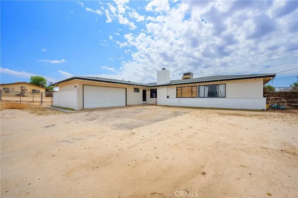18251 Hiawatha Road, Apple Valley, CA 92307 - Image #1