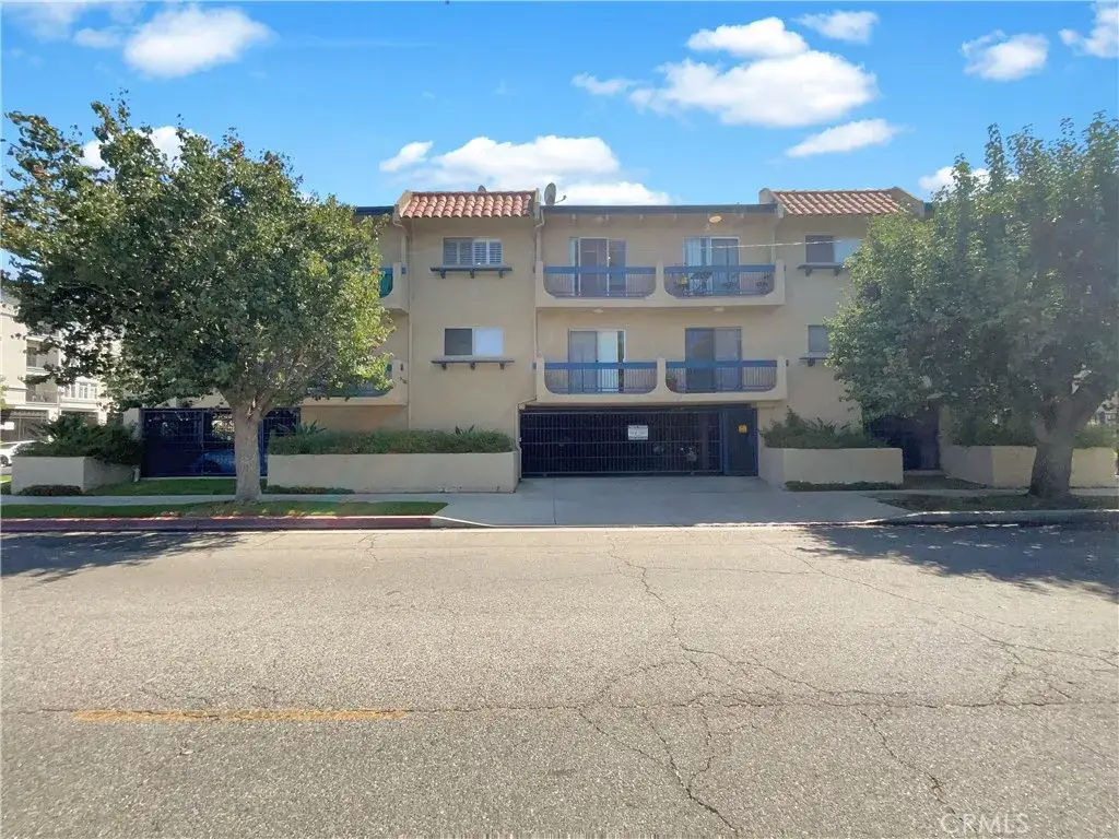 14560 Clark Street #202, Sherman Oaks, CA 91411 - Image #1