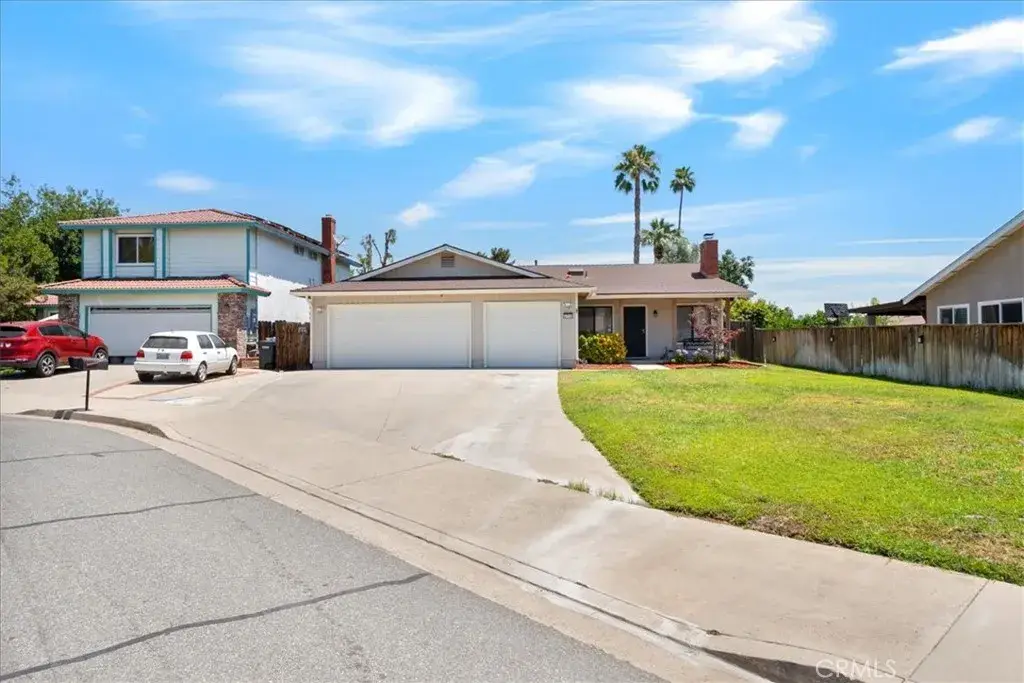 3710 Concord Circle, Lake Elsinore, CA 92530 - Image #1