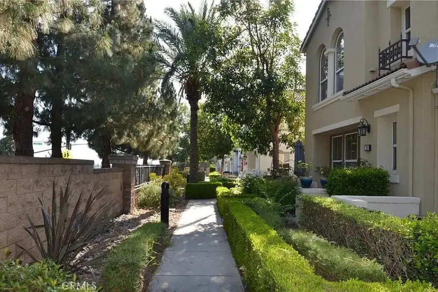 15723 Parkhouse Drive #40, Fontana, CA 92336 - Image #2