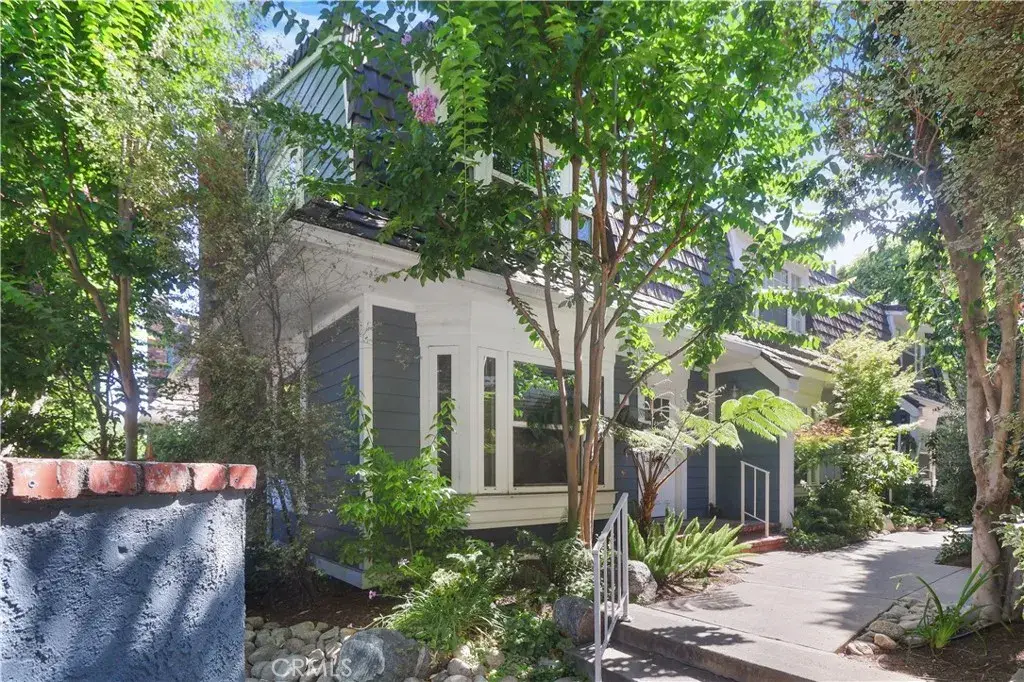 259 N Holliston Avenue #1, Pasadena, CA 91106 - Image #1