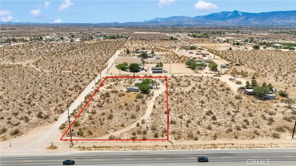 5335 Palmdale Road, Phelan, CA 92371 - Image #1