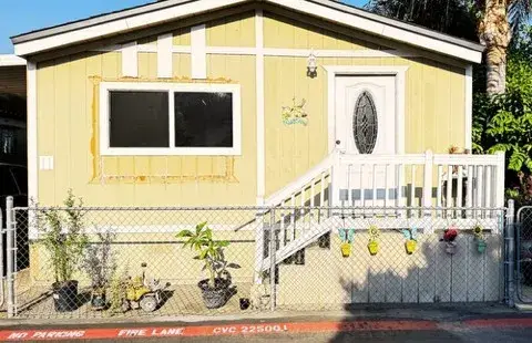 1826 W 19th #11, San Bernardino, CA 92411