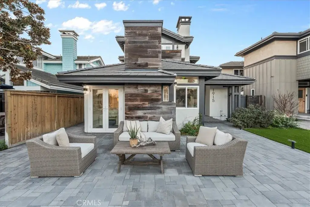 1915 Pine St, Huntington Beach, CA 92648 - Image #1