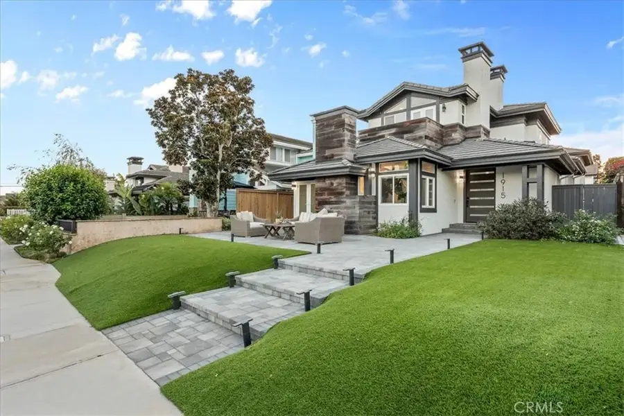 1915 Pine St, Huntington Beach, CA 92648 - Image #3